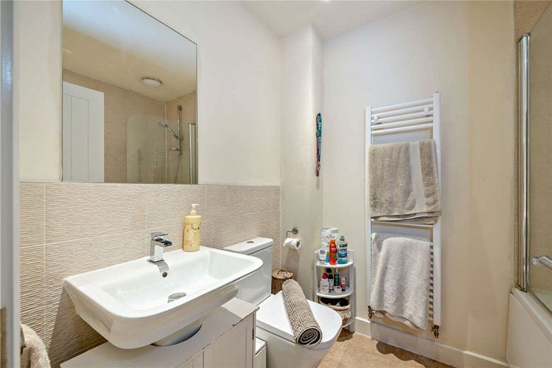 2 bedroom house, Greenacre Place, Newbury RG14 - Available