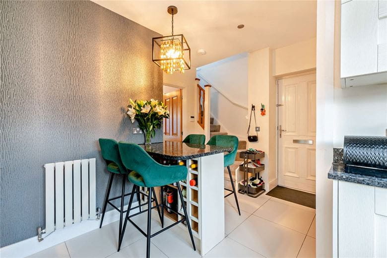 2 bedroom house, Paddock End, Woolton Hill RG20 - Sold