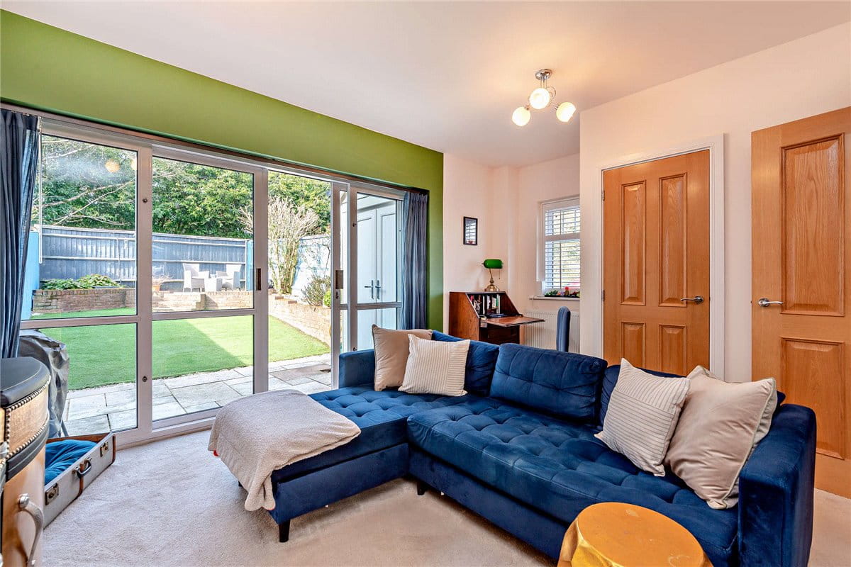 2 bedroom house, Paddock End, Woolton Hill RG20 - Sold