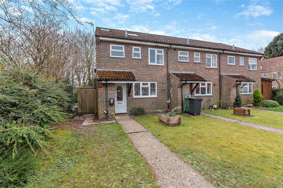 3 bedroom house, Copnor Close, Woolton Hill RG20 - Sold