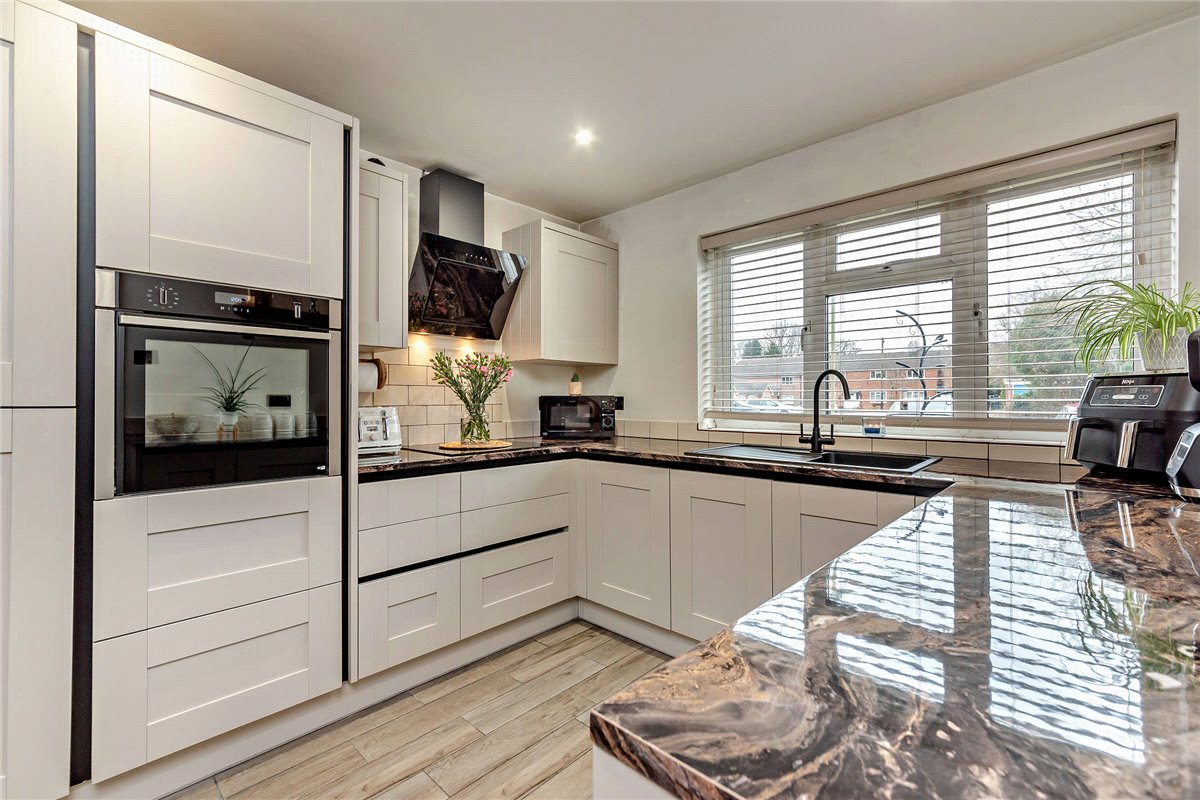 3 bedroom house, Copnor Close, Woolton Hill RG20 - Sold