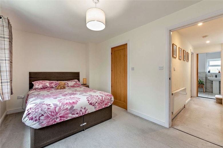 3 bedroom house, Copnor Close, Woolton Hill RG20 - Sold