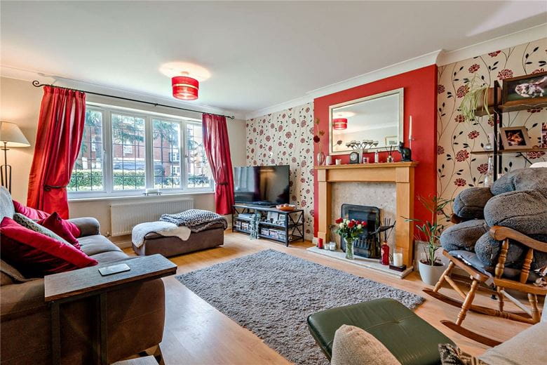 4 bedroom house, Ormonde Gardens, Newbury RG14 - Available
