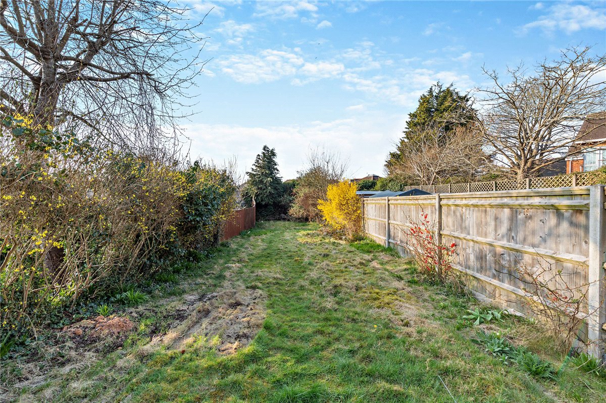 3 bedroom house, Andover Road, Newbury RG14 - Sold
