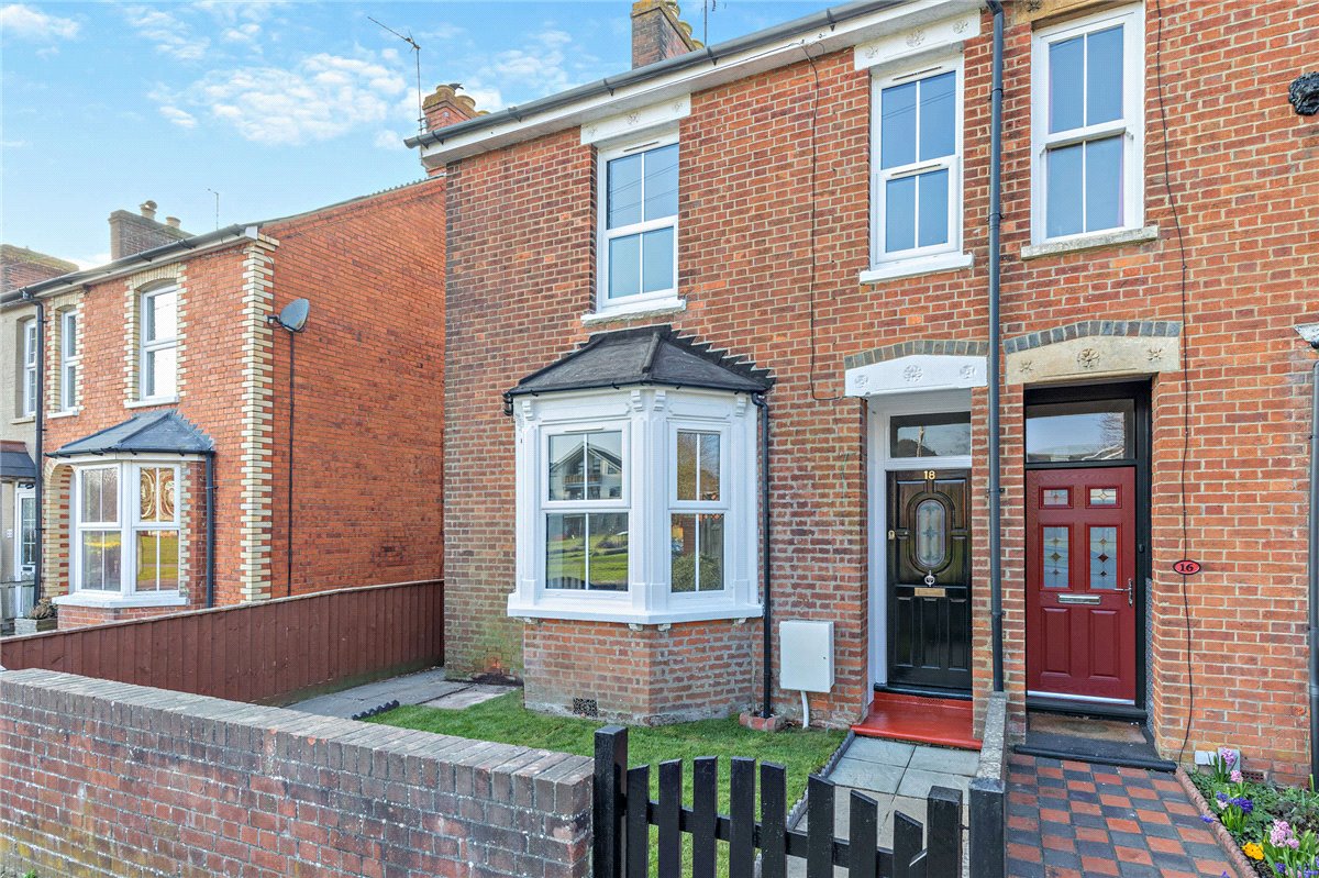 3 bedroom house, Andover Road, Newbury RG14 - Sold