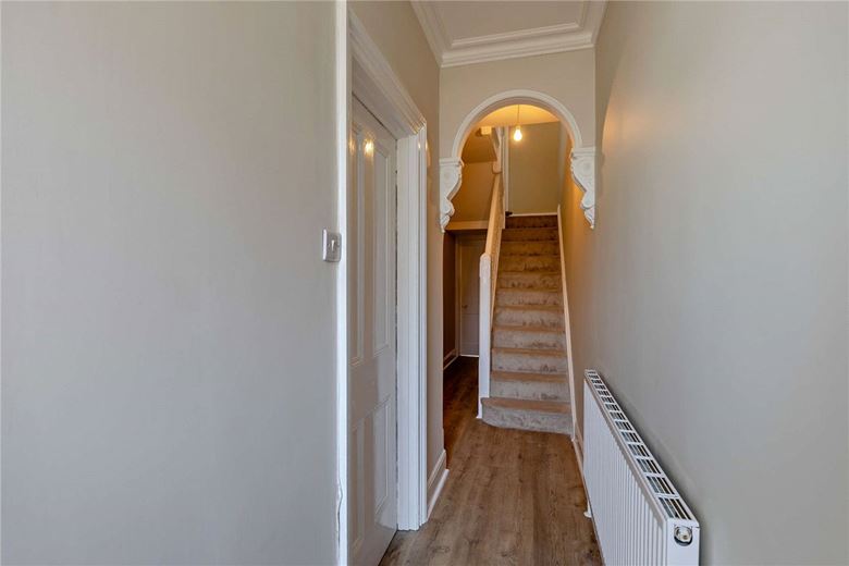 3 bedroom house, Andover Road, Newbury RG14 - Sold