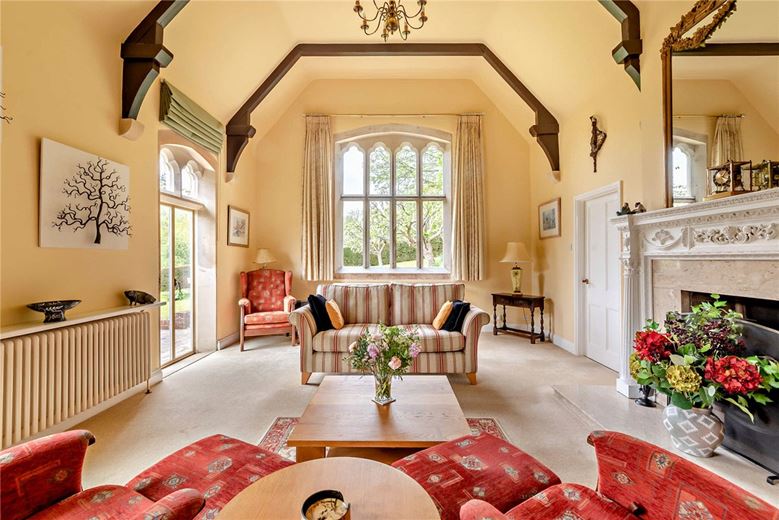 4 bedroom house, Church Lane, Speen RG14 - Available