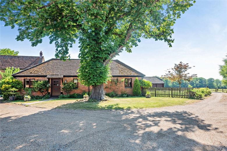 3 bedroom cottage, Newbury Road, Headley RG19 - Available