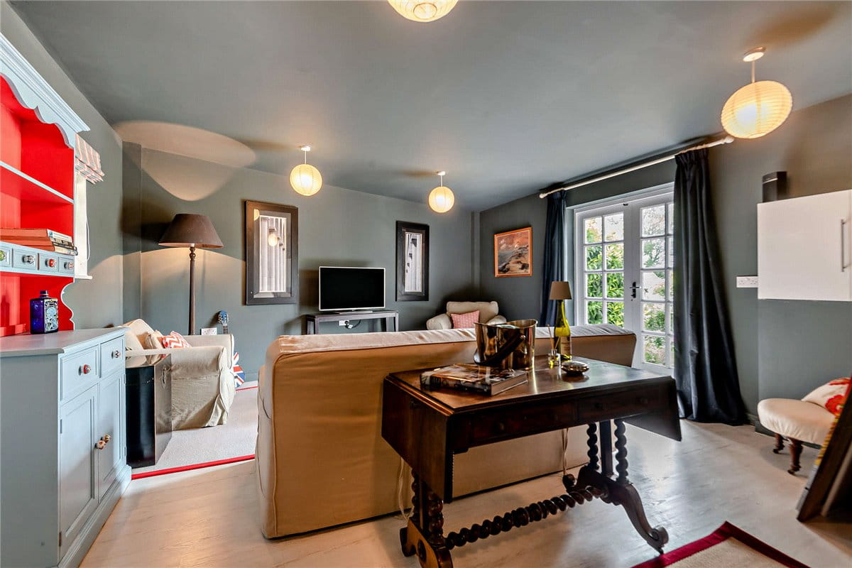 4 bedroom house, Bishops Green, Newbury RG20 - Available