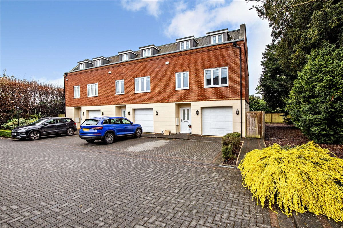 5 bedroom house, The Dolmans, Shaw RG14 - Sold STC