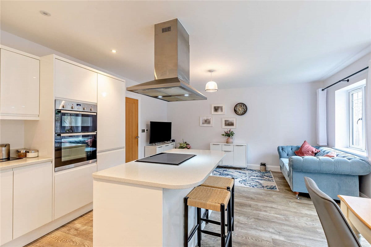 5 bedroom house, The Dolmans, Shaw RG14 - Sold STC