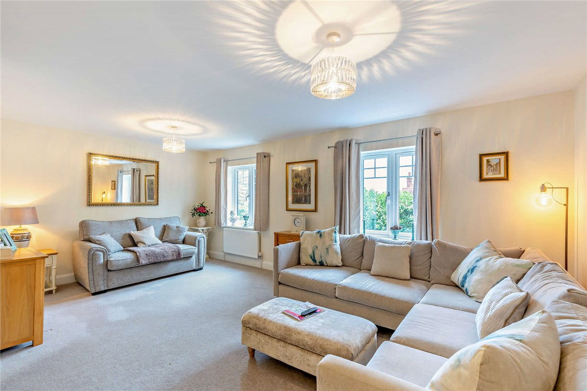 5 bedroom house, The Dolmans, Shaw RG14 - Sold STC