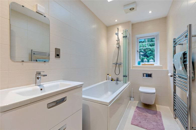 5 bedroom house, The Dolmans, Shaw RG14 - Sold STC