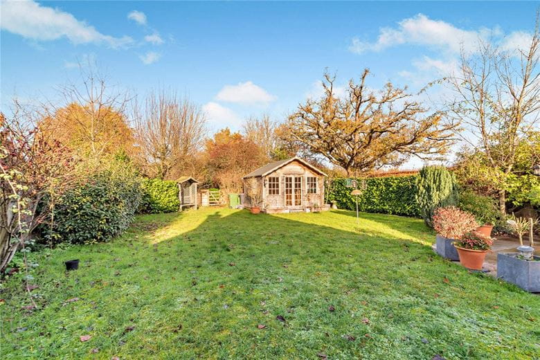 4 bedroom house, Hambridge Lane, Newbury RG14 - Available