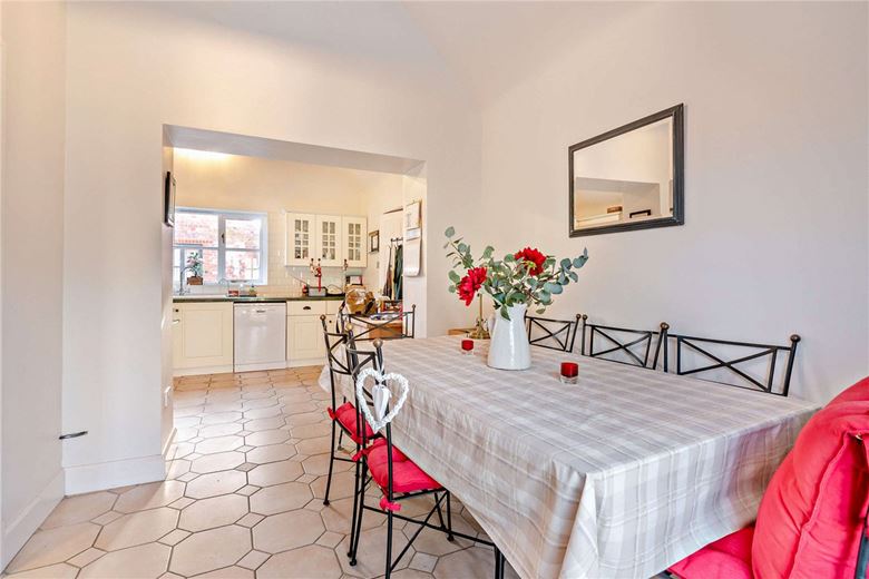 4 bedroom house, Hambridge Lane, Newbury RG14 - Available