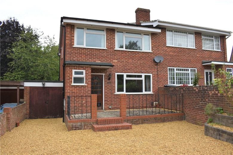 3 bedroom house, Newbury, Berkshire RG14 - Available