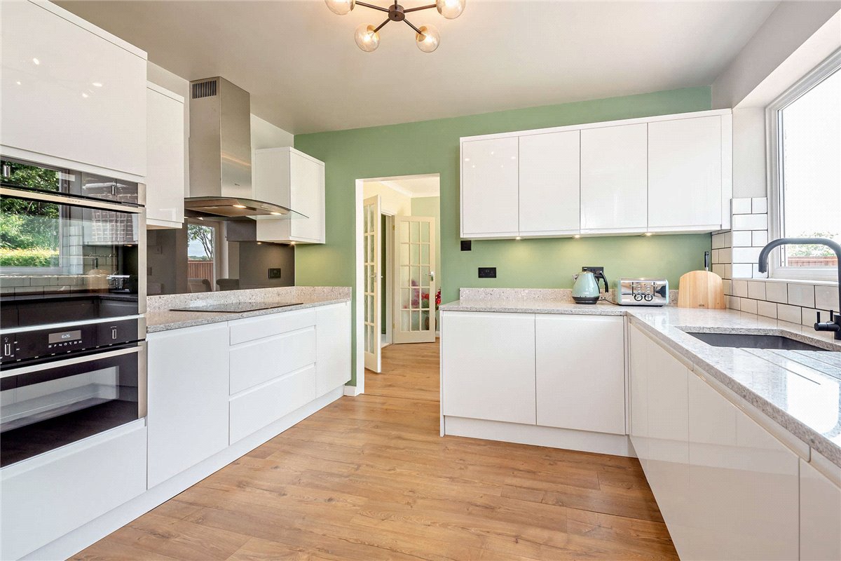 4 bedroom house, Freshfields Lane, Chieveley RG20 - Available
