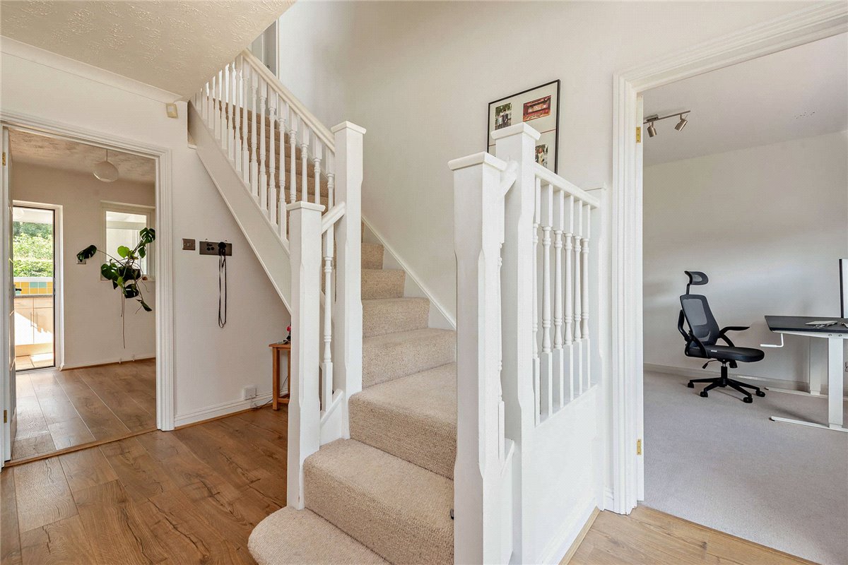 4 bedroom house, Freshfields Lane, Chieveley RG20 - Available