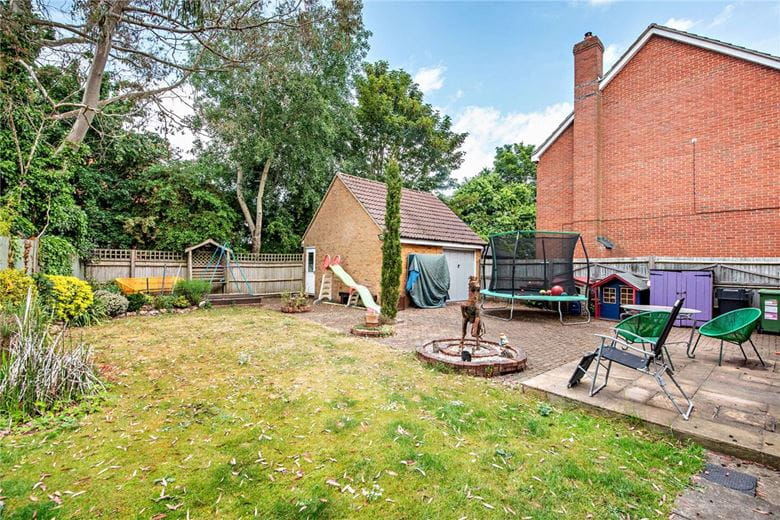 5 bedroom house, Haysoms Drive, Greenham RG19 - Sold STC