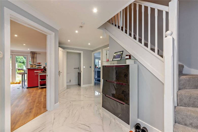 5 bedroom house, Haysoms Drive, Greenham RG19 - Sold STC