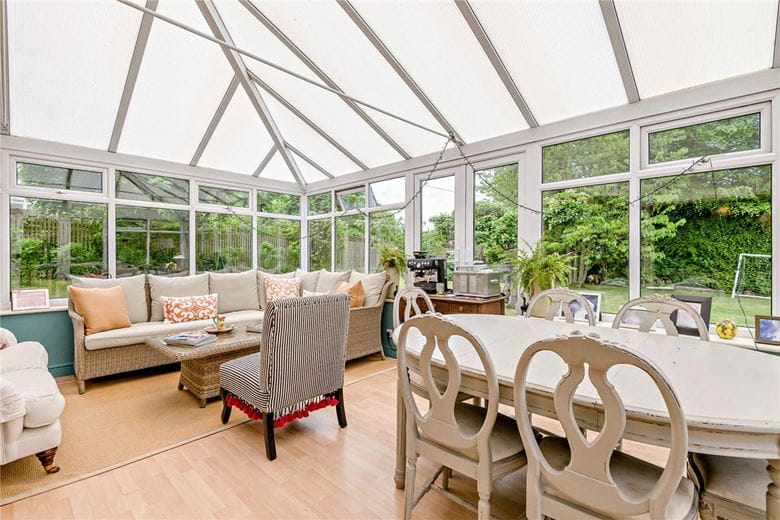 6 bedroom house, Folly Road, Lambourn RG17 - Available
