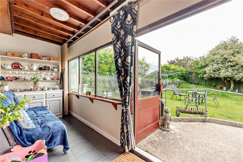 2 bedroom bungalow, Sheepdrove Road, Lambourn RG17 - Available