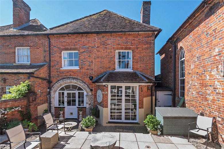 4 bedroom house, George Street, Kingsclere RG20 - Available