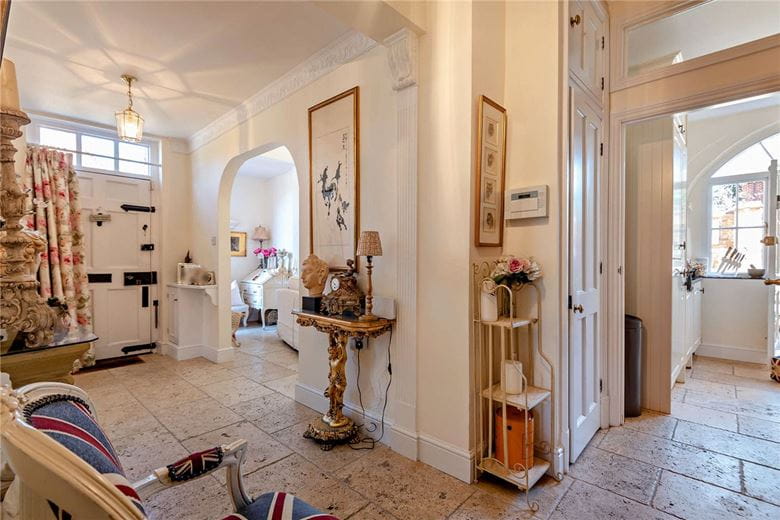 4 bedroom house, George Street, Kingsclere RG20 - Available