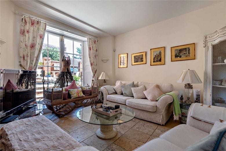 4 bedroom house, George Street, Kingsclere RG20 - Available