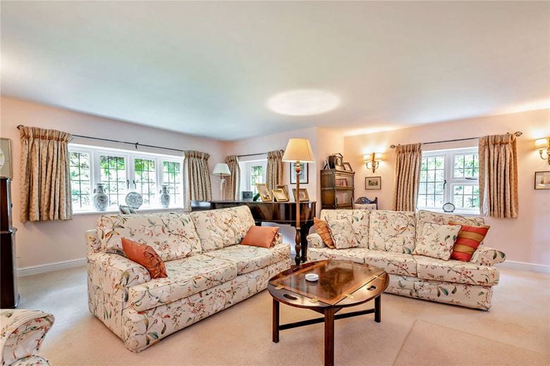 4 bedroom house, Star Lane, Highclere RG20 - Available