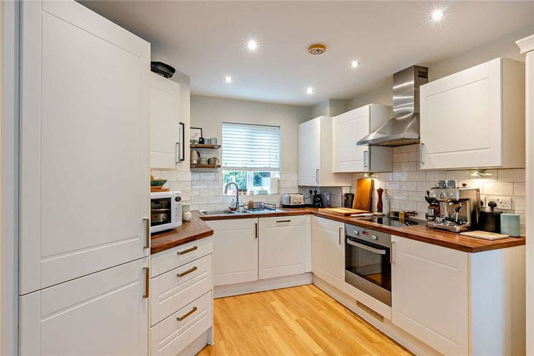 3 bedroom house, Merlin Road, Bishops Green RG20 - Available