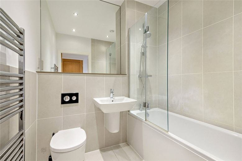 1 bedroom flat, Kingman Way, Newbury RG14 - Available