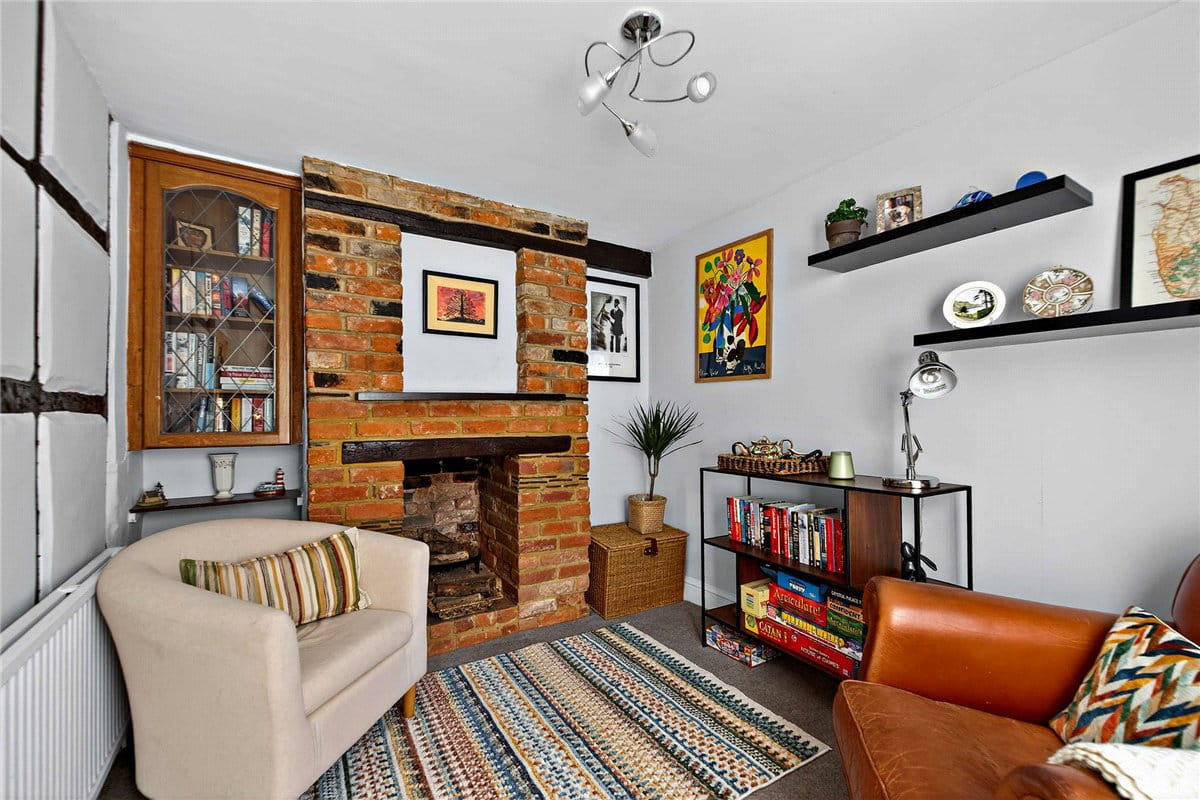 4 bedroom house, George Street, Kingsclere RG20 - Available