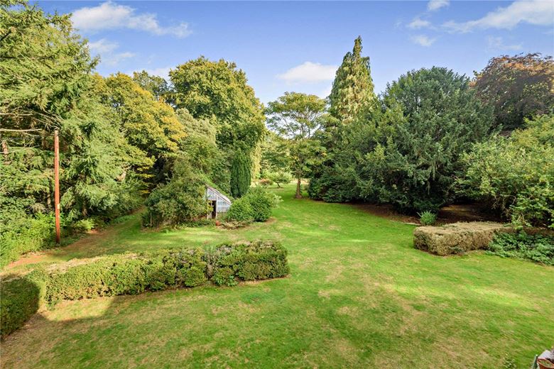 6 bedroom house, Burys Bank Road, Greenham RG19 - Sold STC