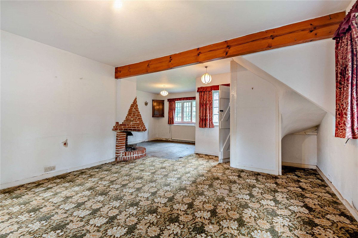 6 bedroom house, Burys Bank Road, Greenham RG19 - Sold STC