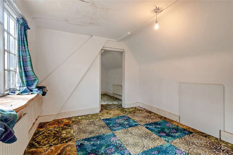 6 bedroom house, Burys Bank Road, Greenham RG19 - Sold STC