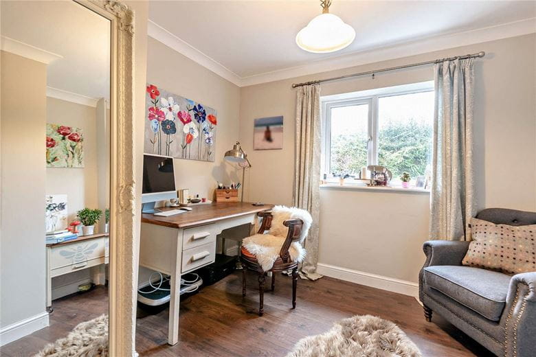 4 bedroom house, Broadlayings, Woolton Hill RG20 - Available