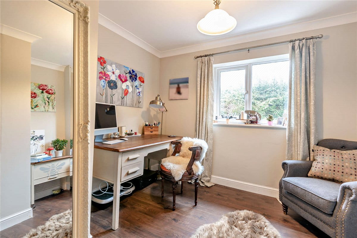 4 bedroom house, Broadlayings, Woolton Hill RG20 - Available