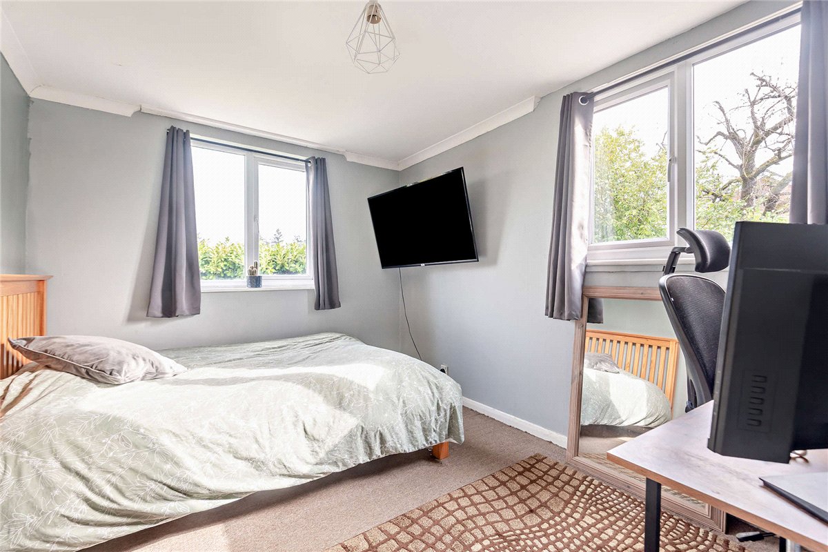 4 bedroom house, Broadlayings, Woolton Hill RG20 - Available