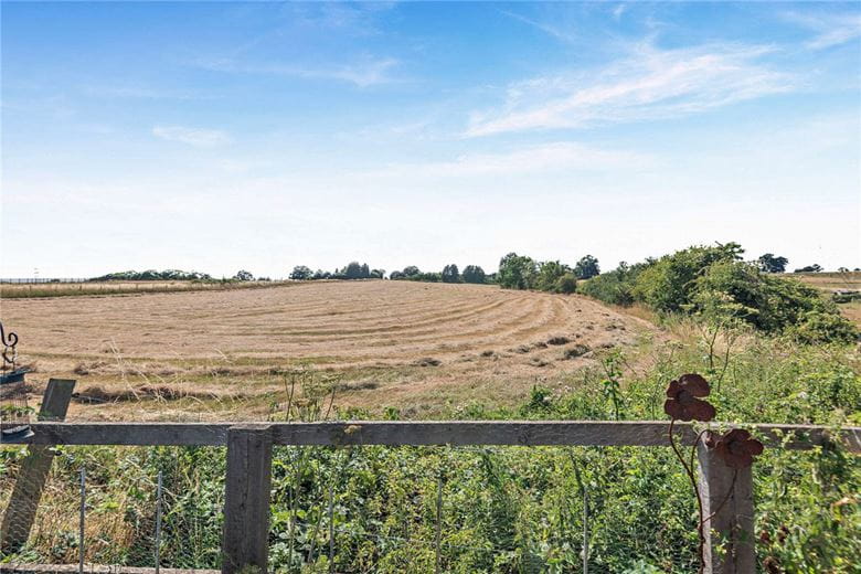 4 bedroom house, Folly Court, Cold Ash RG18 - Available