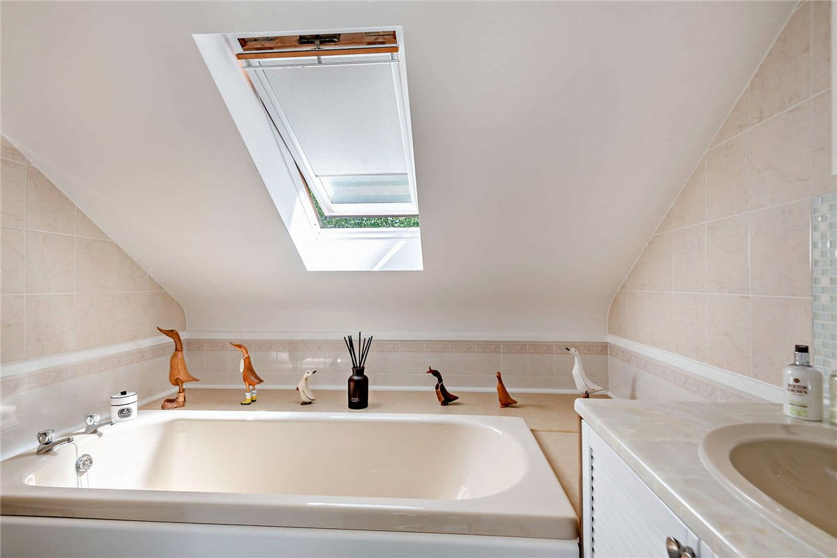 6 bedroom house, Hampstead Norreys Road, Hermitage RG18 - Sold STC