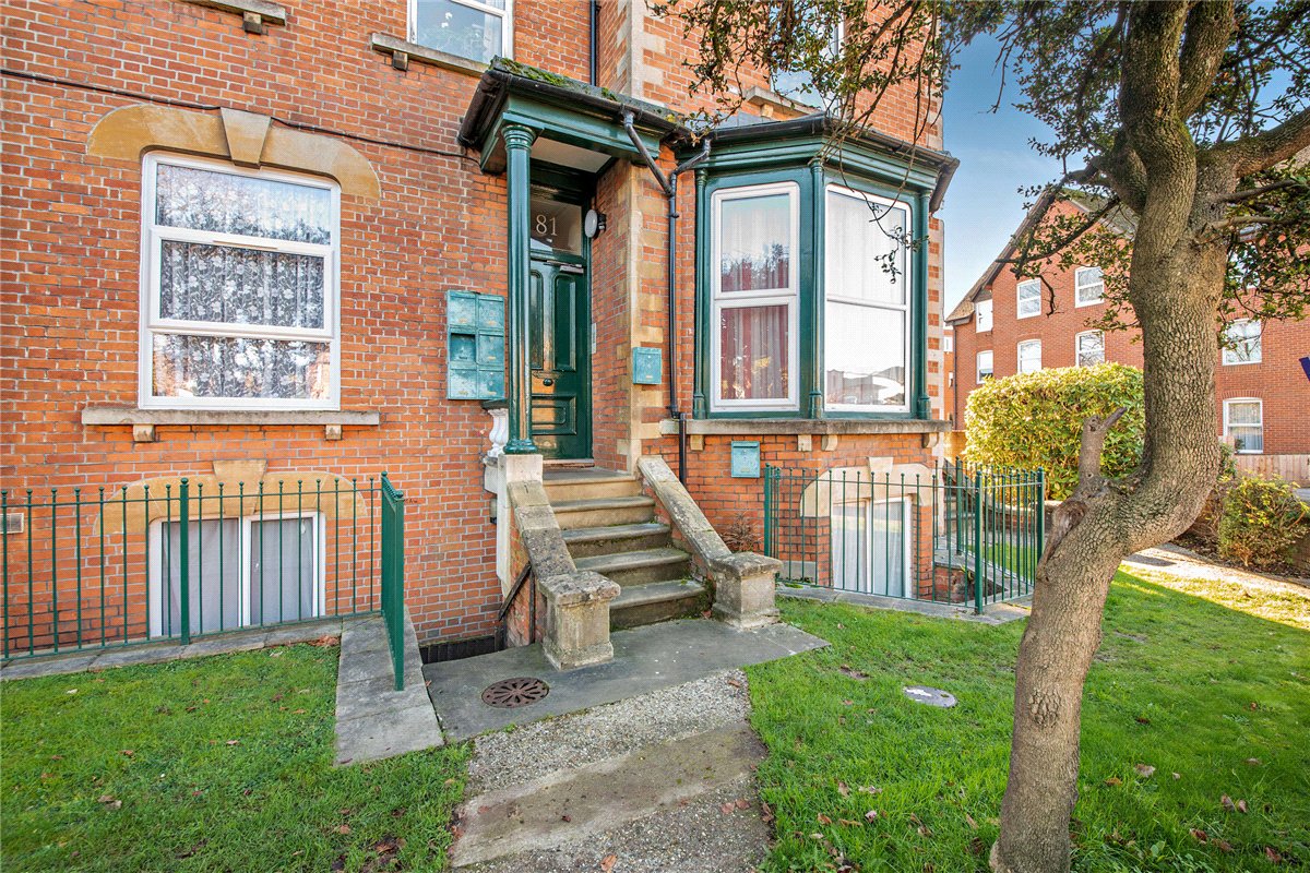 1 bedroom flat, London Road, Newbury RG14 - Available