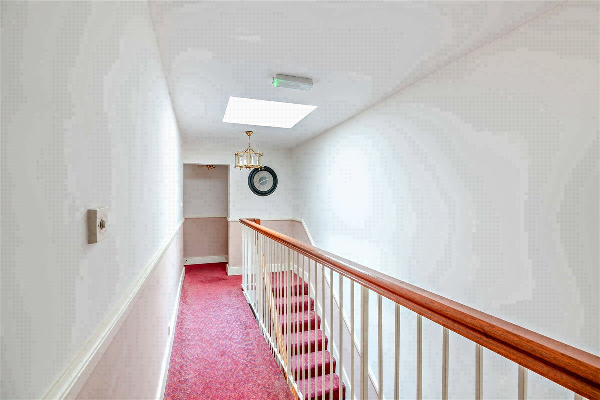 1 bedroom flat, London Road, Newbury RG14 - Available