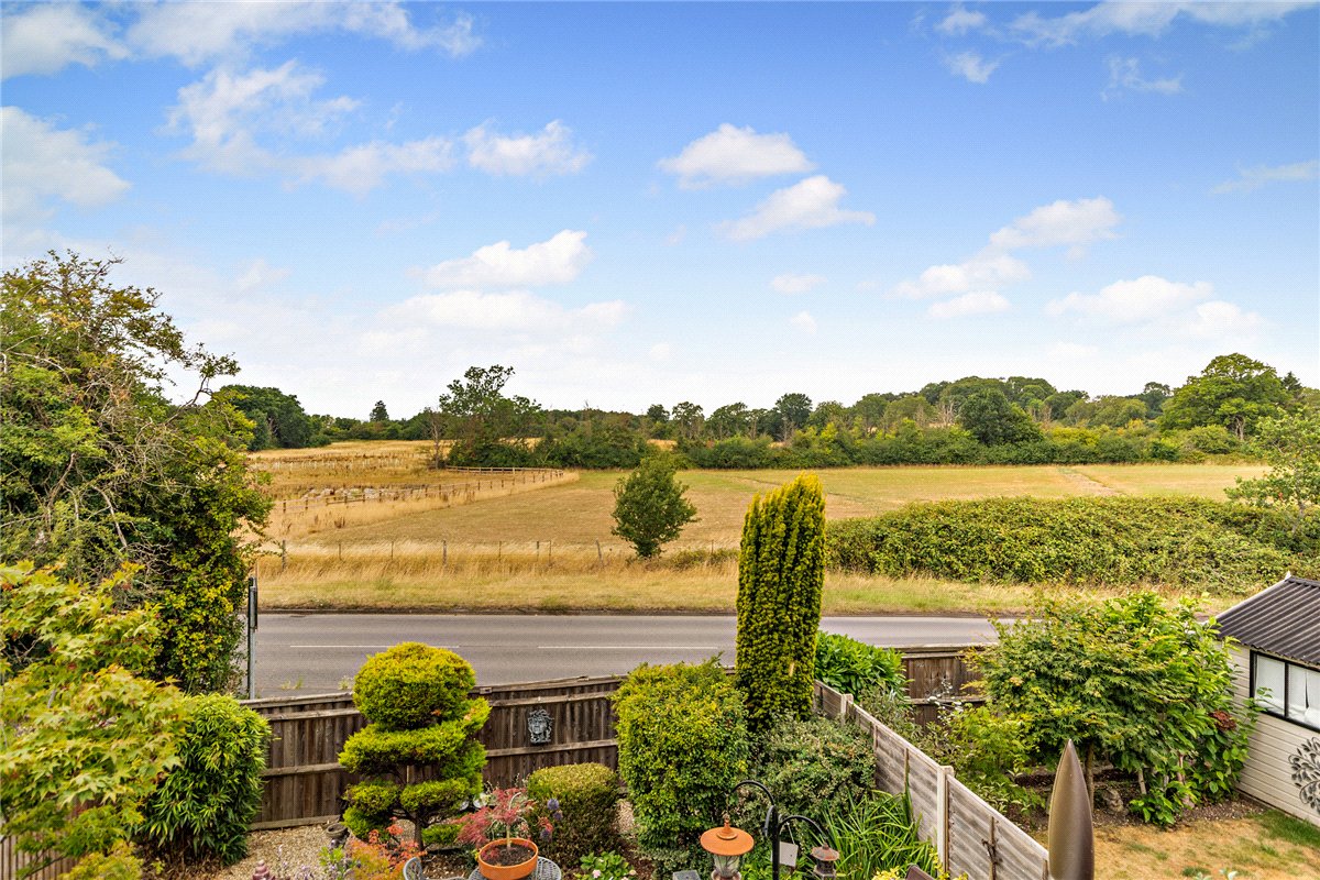 3 bedroom house, Billington Way, Thatcham RG18 - Available