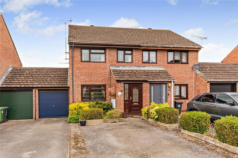 3 bedroom house, Billington Way, Thatcham RG18 - Available