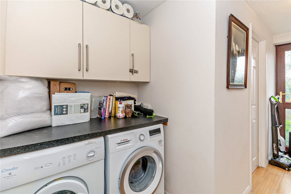 3 bedroom house, Billington Way, Thatcham RG18 - Available