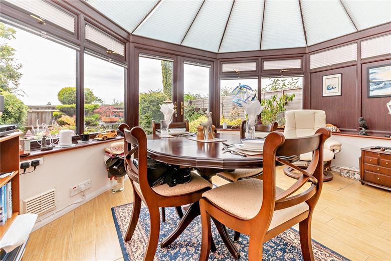 3 bedroom house, Billington Way, Thatcham RG18 - Available