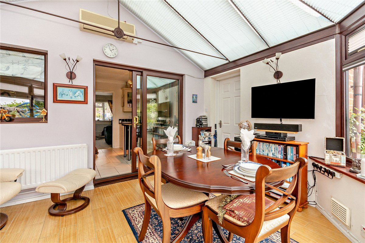 3 bedroom house, Billington Way, Thatcham RG18 - Available