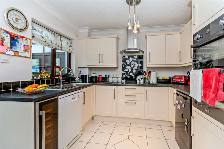 3 bedroom house, Billington Way, Thatcham RG18 - Available