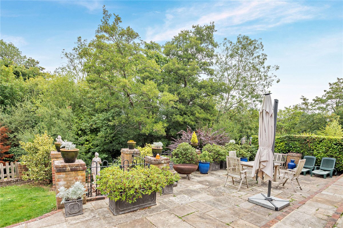 4 bedroom house, Church Street, Kintbury RG17 - Sold STC